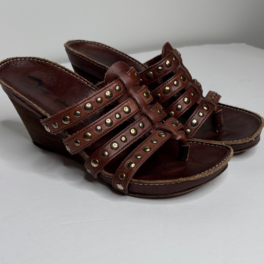 Vintage Vera Pelle leather Sandals with Brass Stud Embellishment